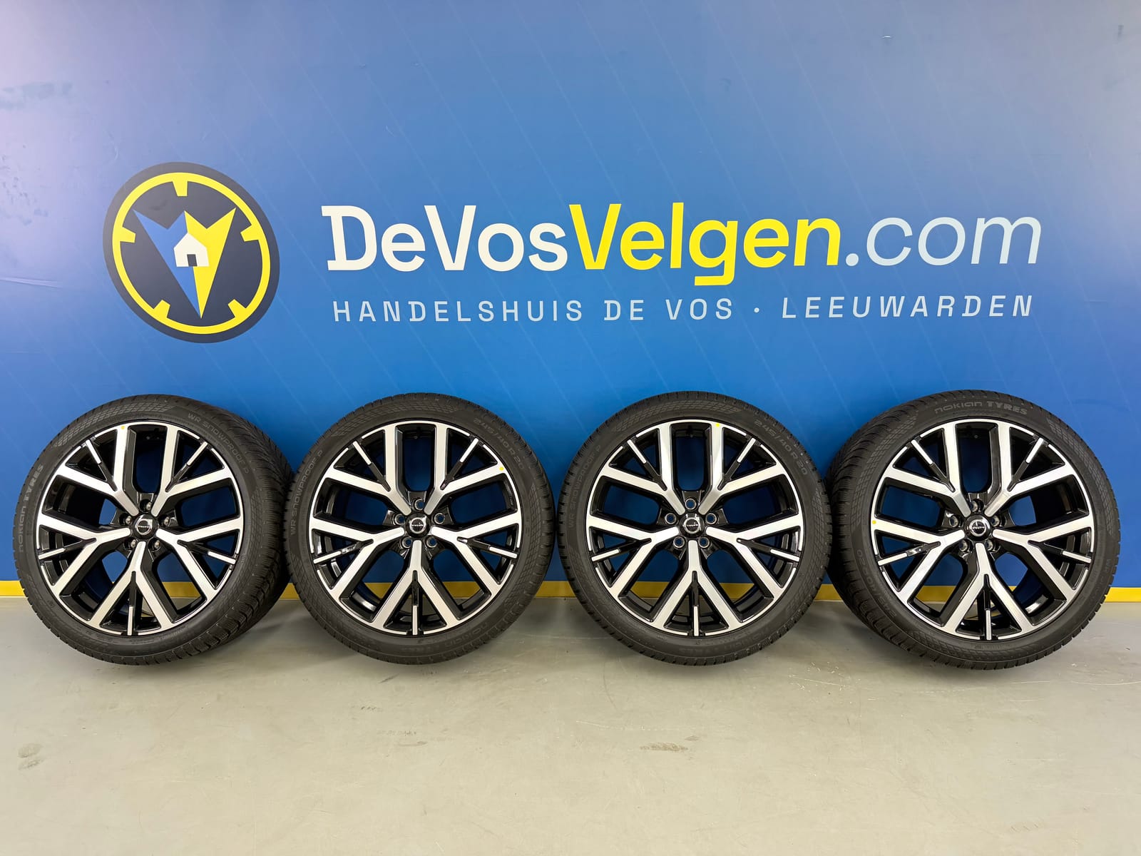 Volvo 20 inch 5-Y Spaak velgen + Winterbanden NIEUW EX30